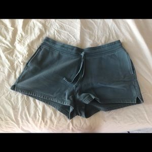Girlfriend sweatshorts lagoon